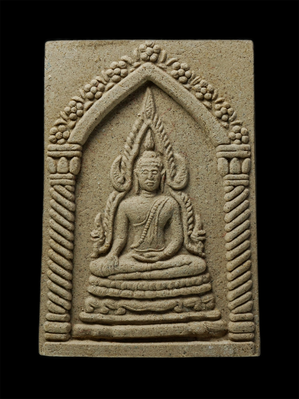 28Jan25 (38)bp.jpg - สมเด็จพระพุทธชินราช รุ่งเรือง 89 หลวงปู่เรือง วัดเขาสามยอด จ.ลพบุรี ปลุกเศก เสาร์ 4 เสาร์ 5 เมษายน 2546 หลังปั้มหมึก เนื้อผงพุทธคุณ ผงว่าน พระเก่าสวยม [..] | https://kamulet.in.th